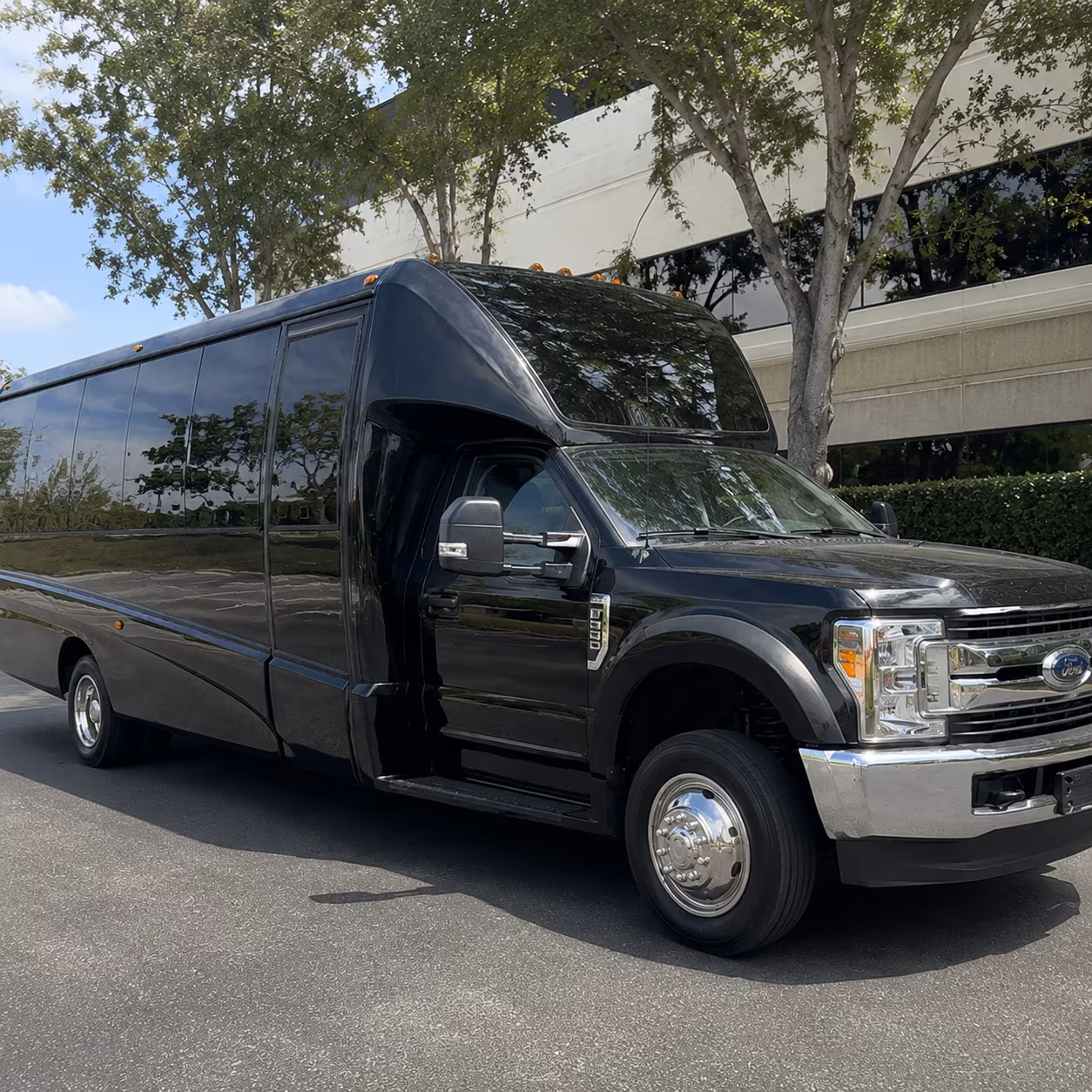 Grand Prairie Homecoming & Prom Party Bus Rentals