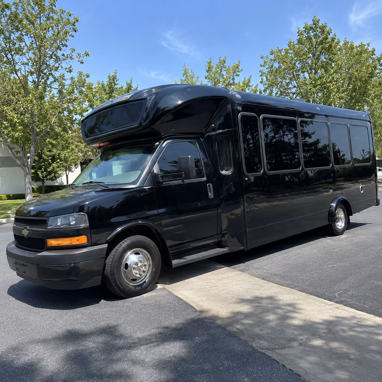 Irving Winery Tour & Pub Crawl Transportation party bus exterior