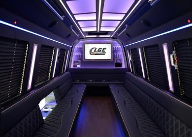 Tyler 18 Passenger Limo Bus Interior